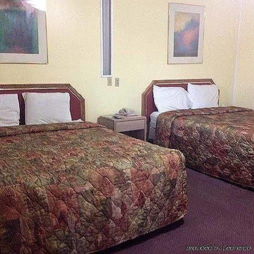 Travel Motel ราโทน ภายนอก รูปภาพ