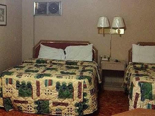 Travel Motel ราโทน ภายนอก รูปภาพ