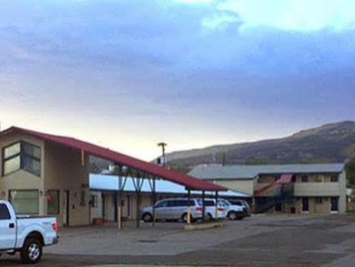 Travel Motel ราโทน ภายนอก รูปภาพ